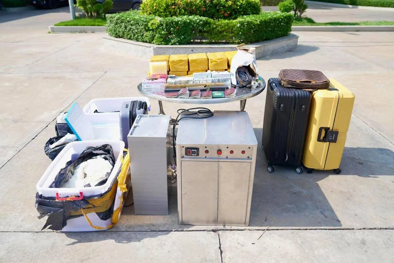 5名黑人在柬埔寨搞了700万美元！